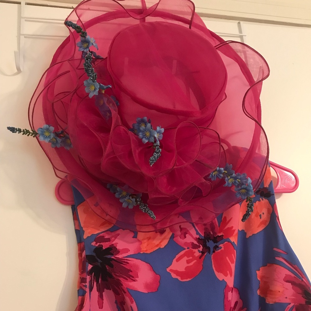 Hat and dress COMBO!  Perfect for Oaks, Derby, Preakness or Bellmont!!!